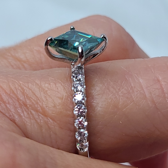 Moissanite 3.65 carat Asscher cut Peacock Solitare Ring - Picture 7 of 11